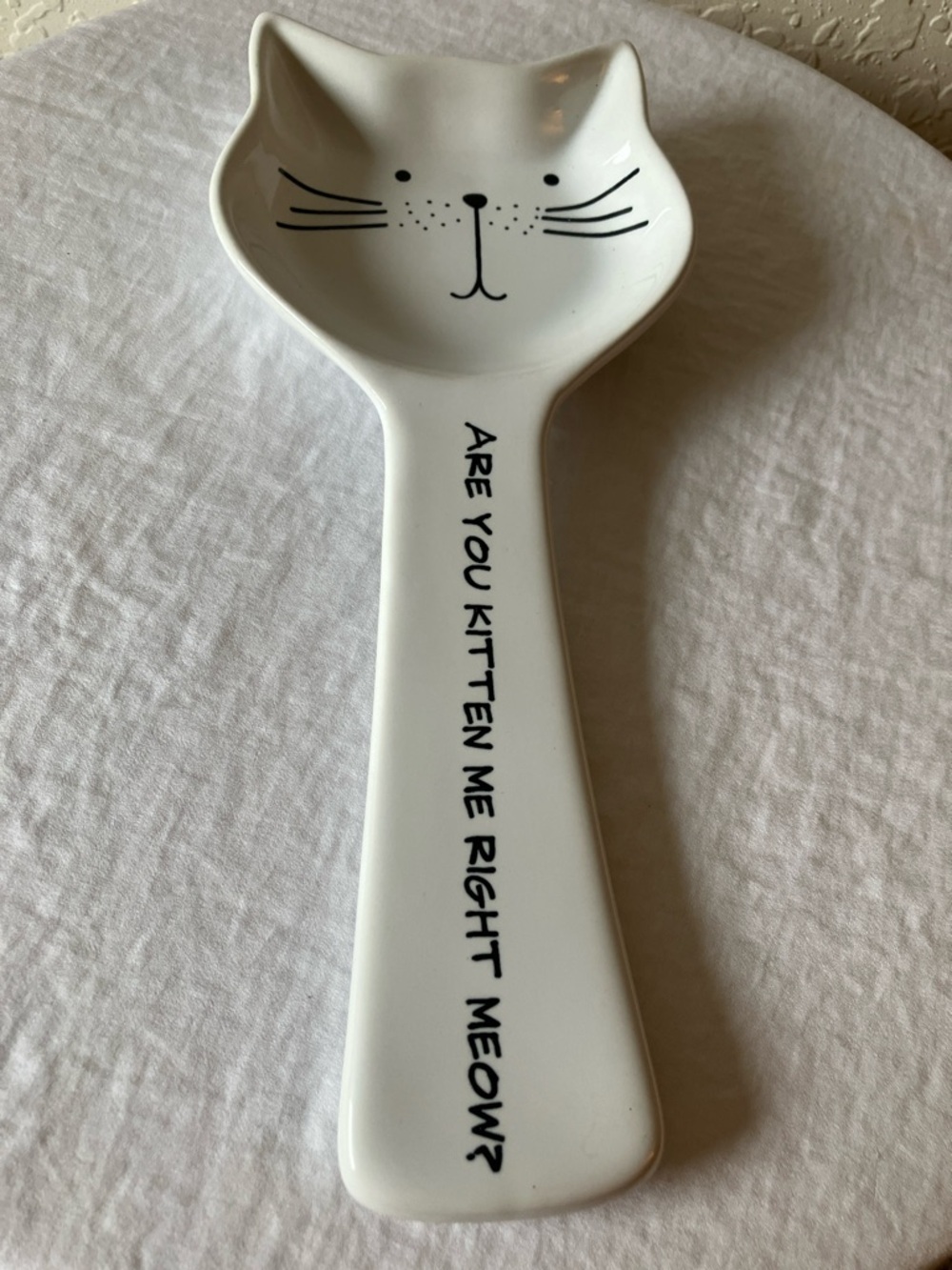 Home Essentials White Cat-Head Spoon Rest with Black Face Detail